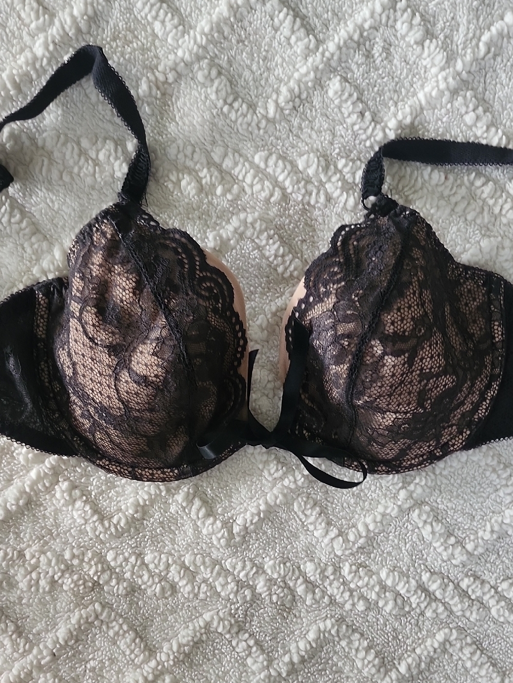 Victoria Secret | Lace Overlay Push-Up Bra | Black/Nude | Vintagr